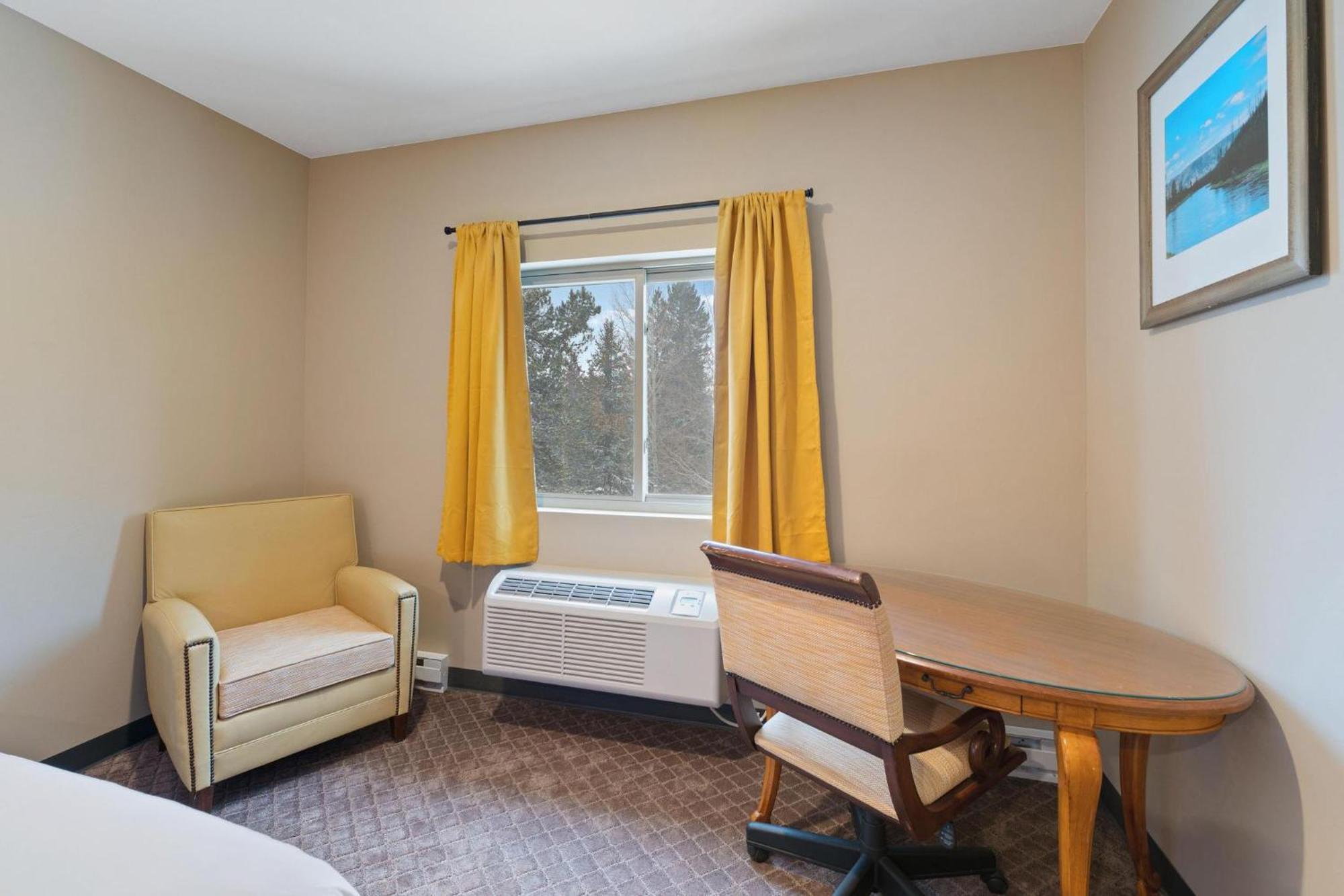 Wagon Wheel Hotel West Yellowstone Exterior foto